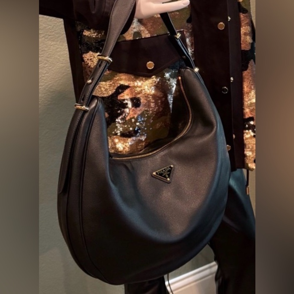 NWOT Prada Arque Large Black Leather Shoulder Bag - Picture 13 of 13